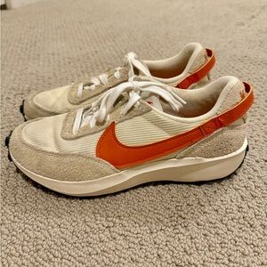 Women’s Vintage 1972 Nike Size 8.5